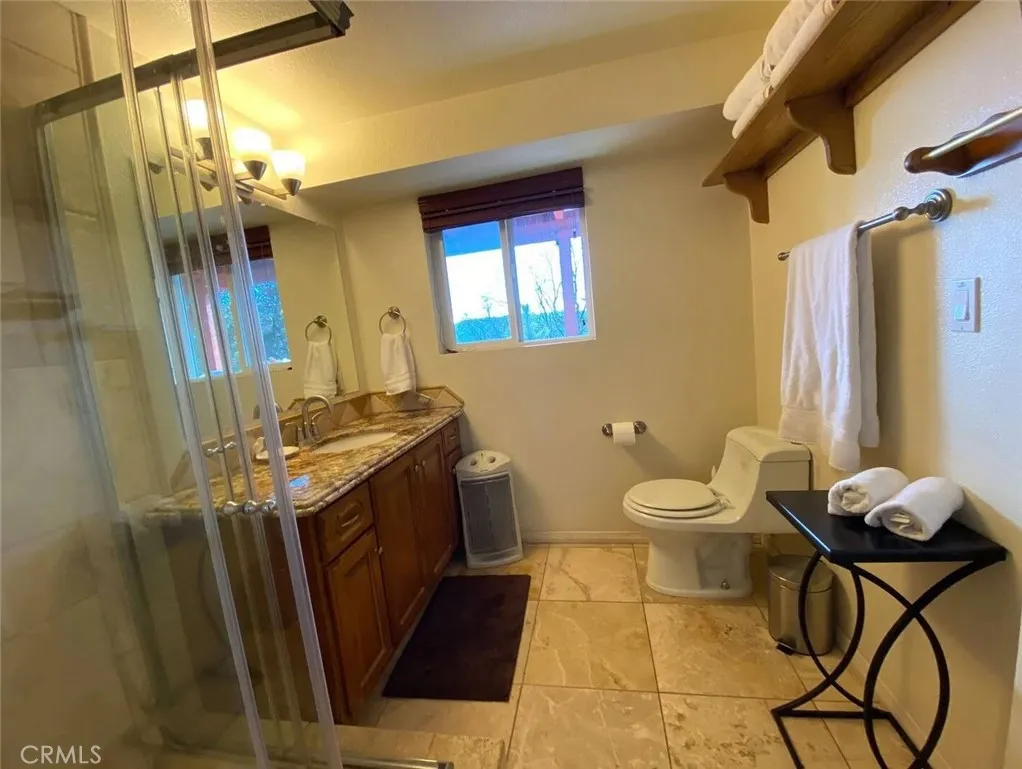 27547 Alpen Drive, Lake Arrowhead, California 92352 home-pic-35