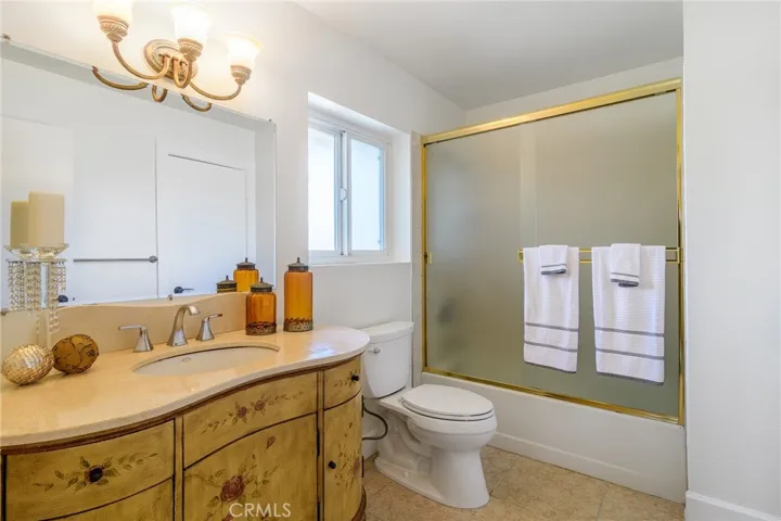 Upstairs Bathroom
