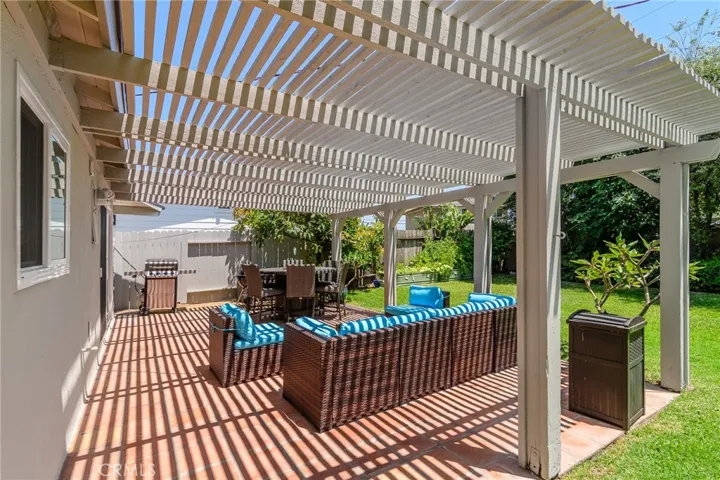 8042 Driftwood Drive, Huntington Beach, California 92646