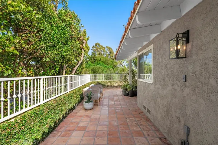 362 Vista Madera, Newport Beach, California 92660
