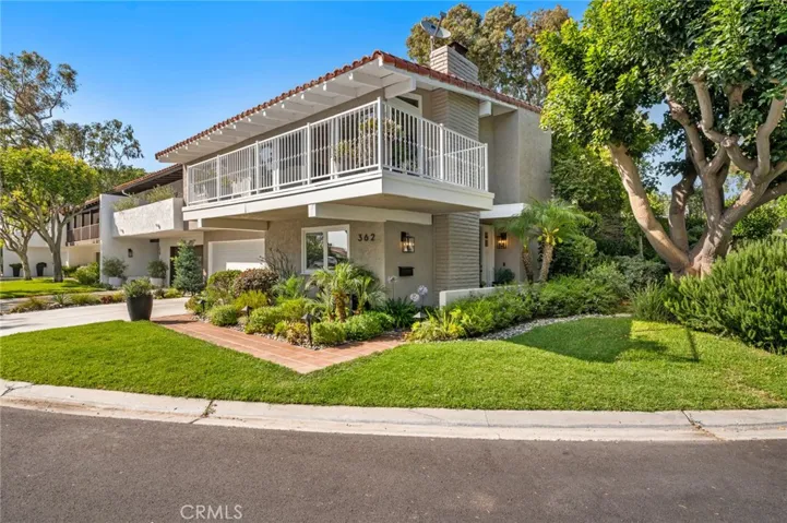 362 Vista Madera, Newport Beach, California 92660