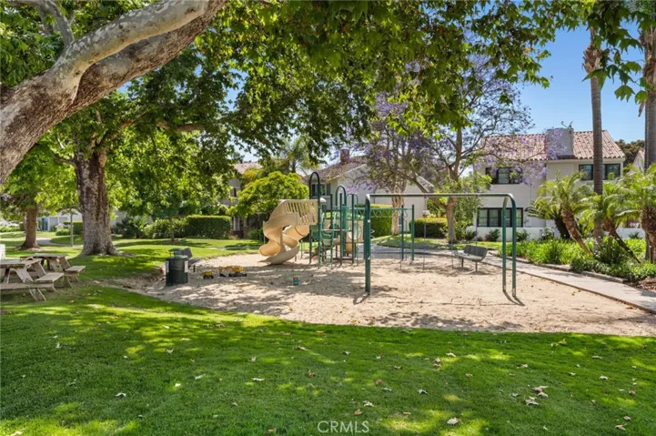 362 Vista Madera, Newport Beach, California 92660