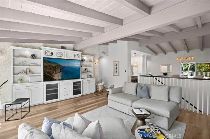 362 Vista Madera, Newport Beach, California 92660