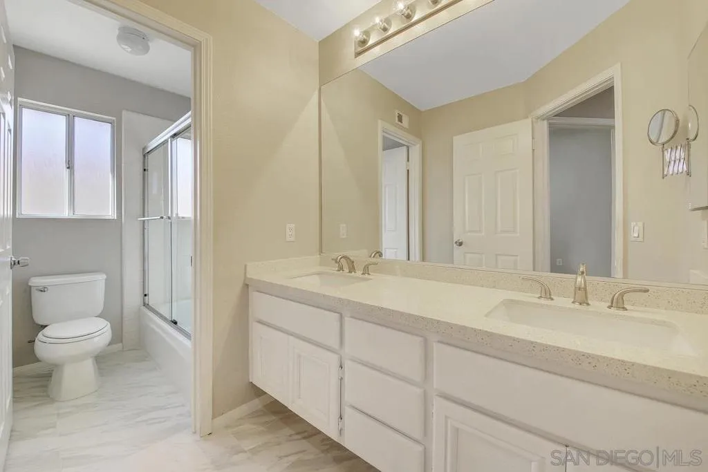 32074 Corte Eldorado, Temecula, California 92592 home-pic-19