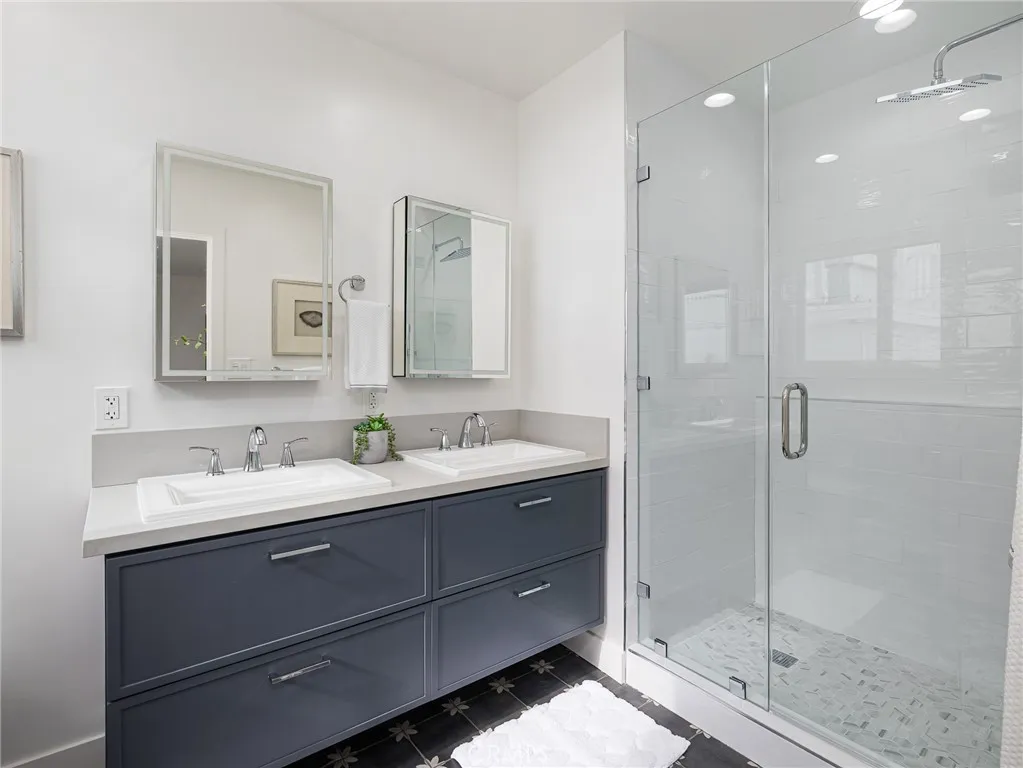 320 Calle Mayor, Redondo Beach, California 90277 home-pic-58