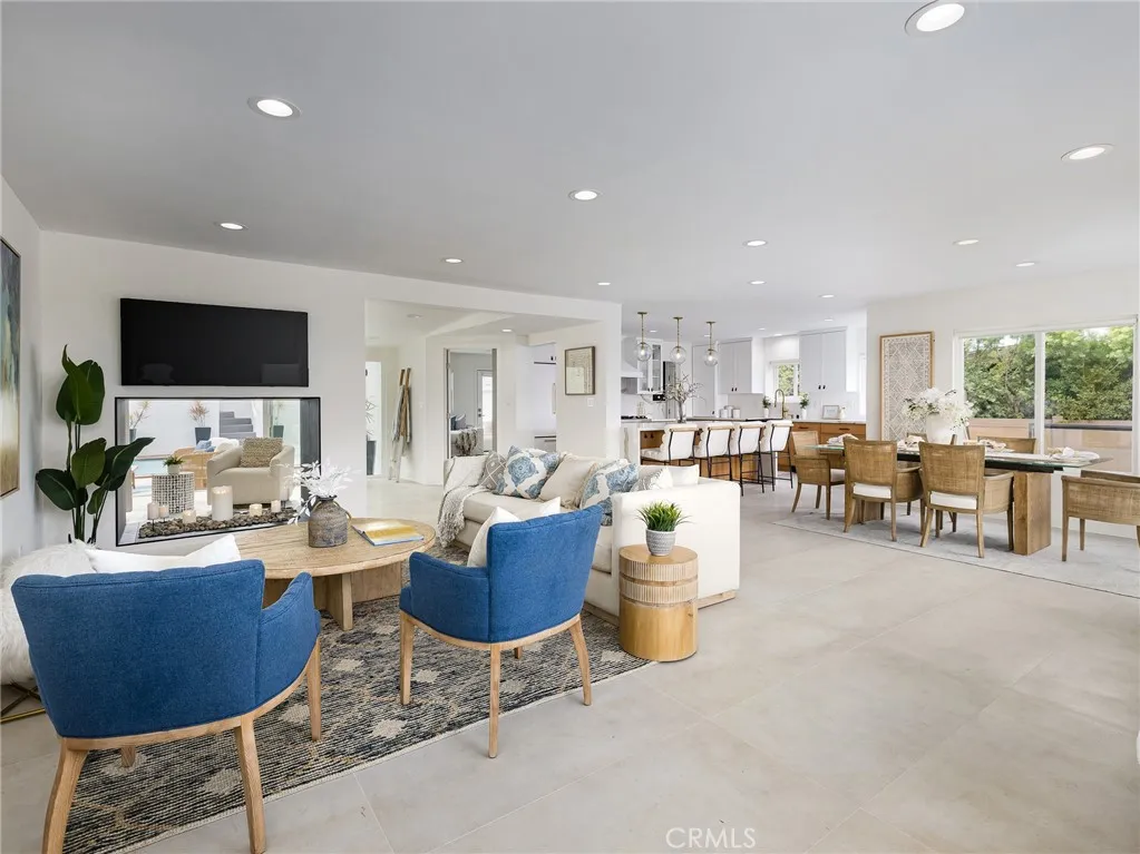 320 Calle Mayor, Redondo Beach, California 90277 home-pic-3