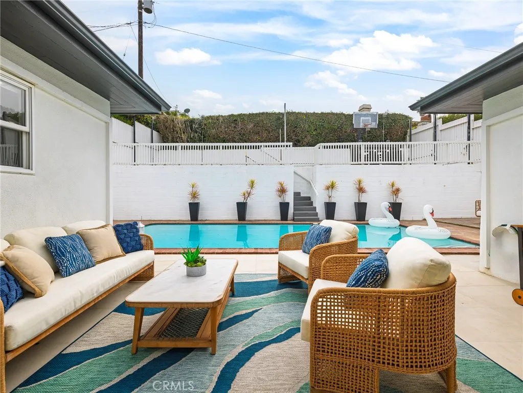 320 Calle Mayor, Redondo Beach, California 90277 home-pic-63