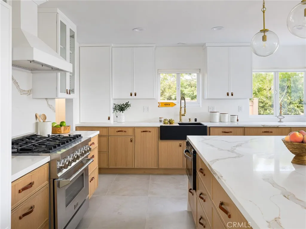 320 Calle Mayor, Redondo Beach, California 90277 home-pic-10