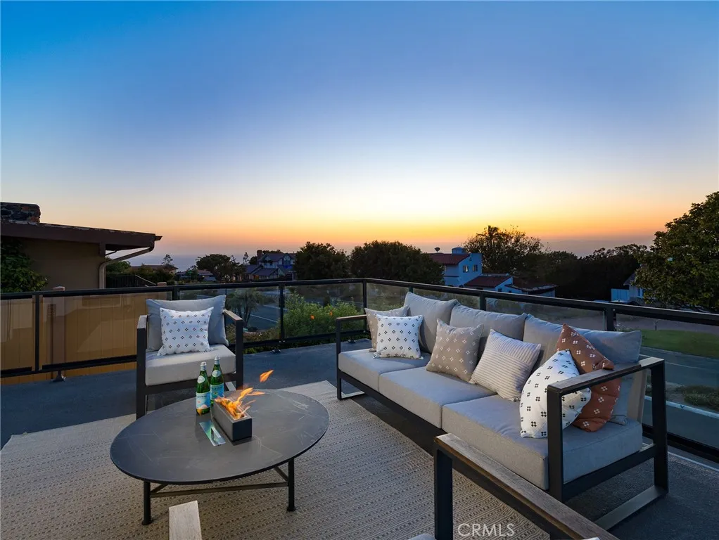 320 Calle Mayor, Redondo Beach, California 90277 home-pic-23
