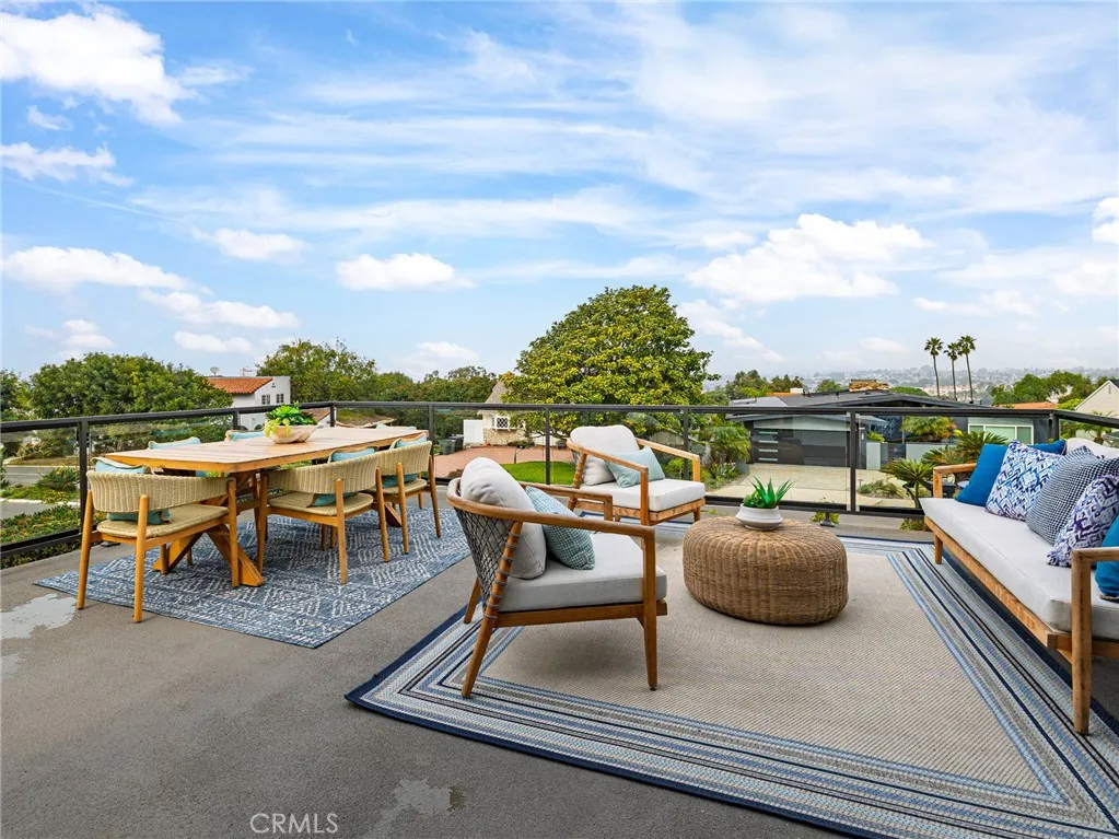 320 Calle Mayor, Redondo Beach, California 90277 home-pic-14