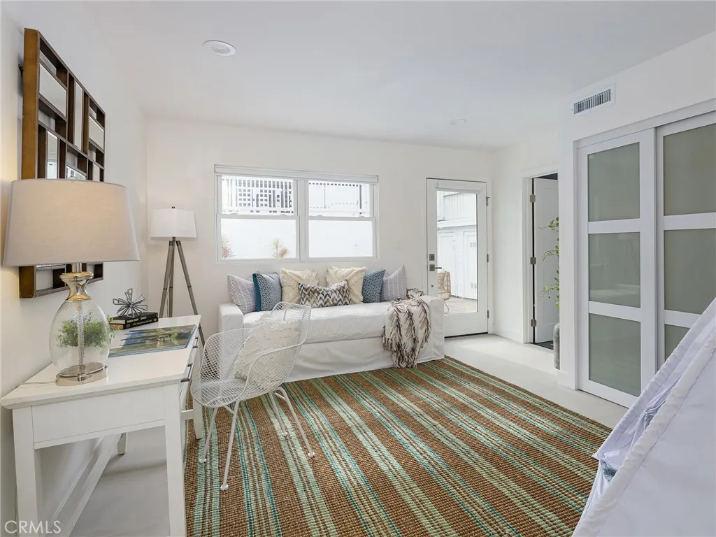 320 Calle Mayor, Redondo Beach, California 90277 home-pic-56