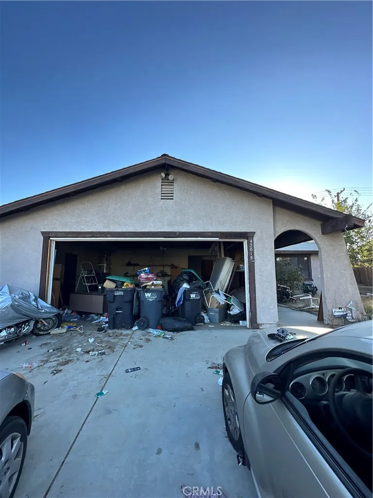 43815 Gillan Avenue, Lancaster, California 93535 home-pic-0
