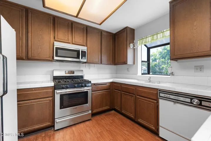 21145 Lassen St Chatsworth-11