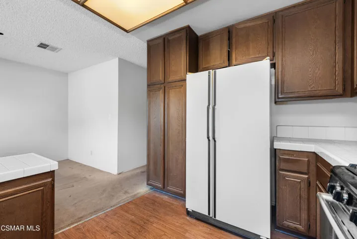 21145 Lassen St Chatsworth-12