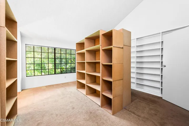 21145 Lassen St Chatsworth-20