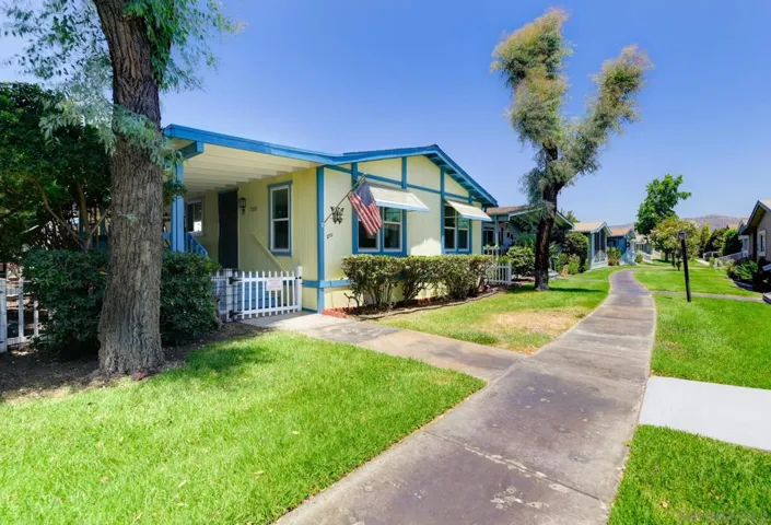 9255 N N Magnolia Ave Spc 270, Santee, California 92071