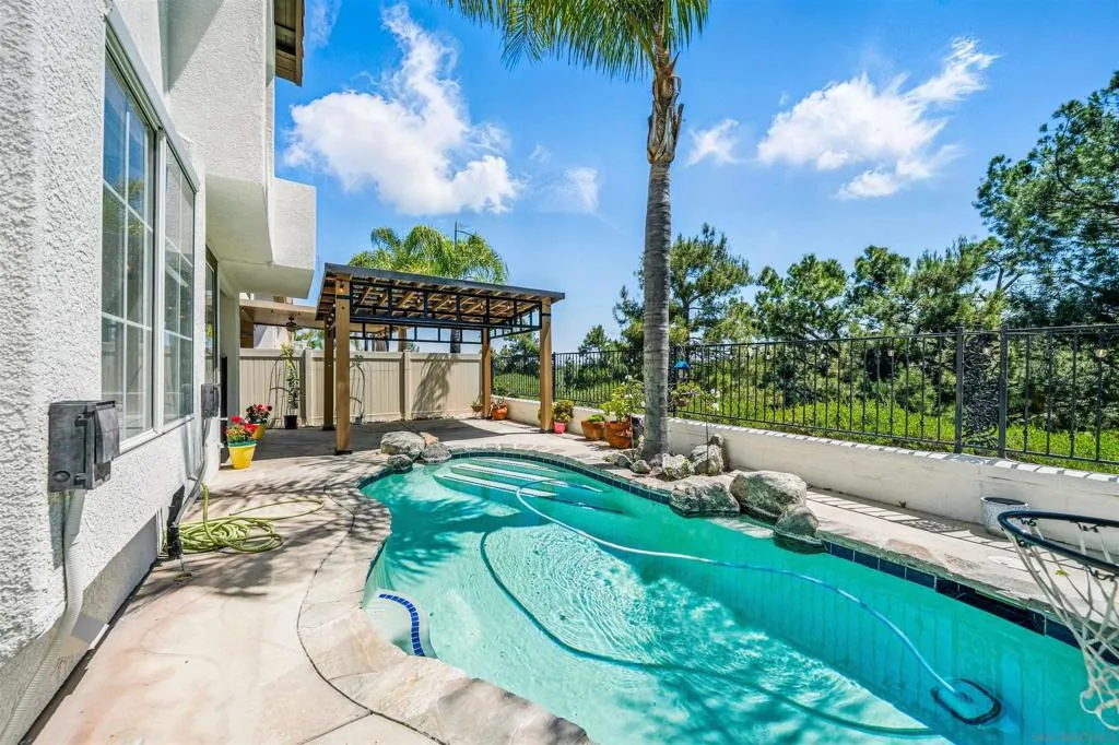 45038 Camino Veste, Temecula, California 92592 home-pic-13