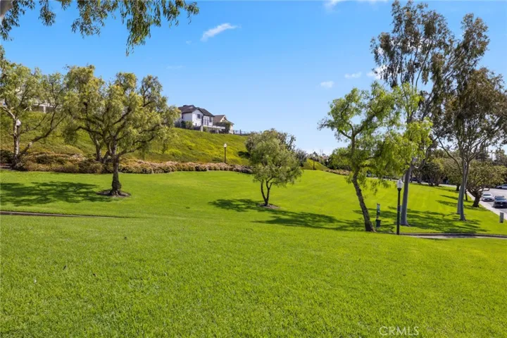13 New Chardon #41, Laguna Niguel, California 92677