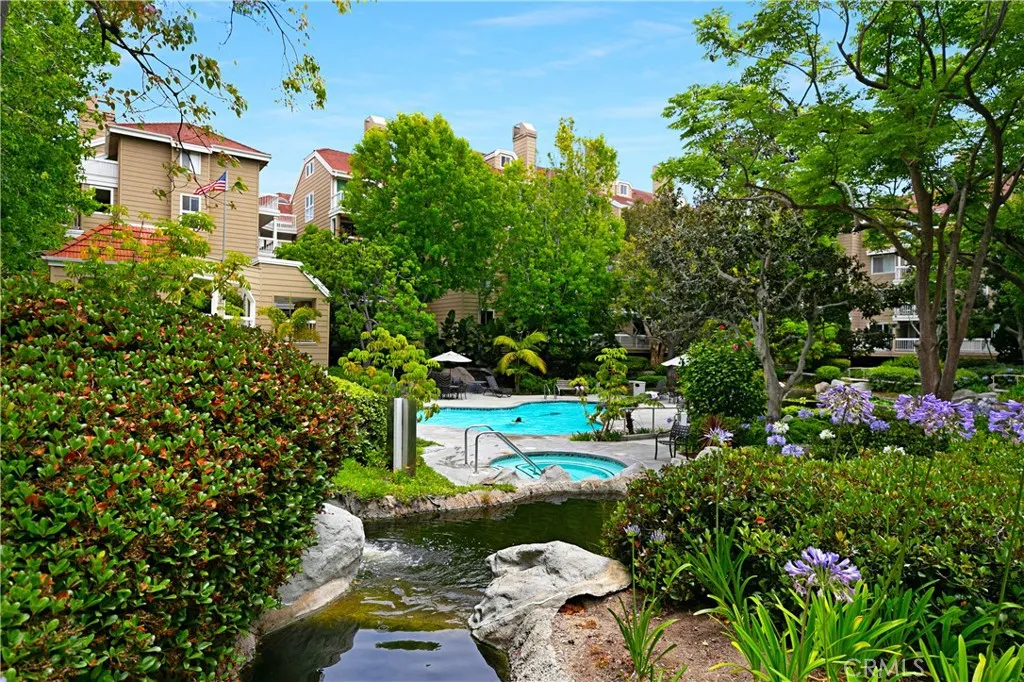 20171 Sealpoint Lane 207, Huntington Beach, California 92646 home-pic-43