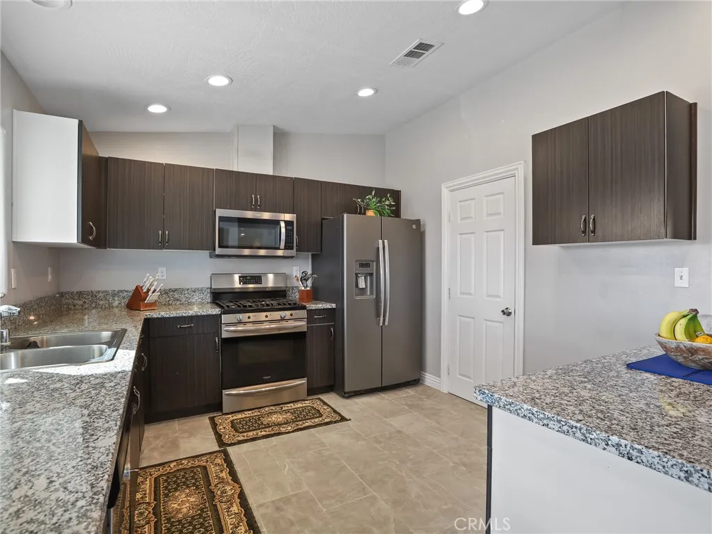 7755 7th Street, Phelan, California 92371 home-pic-7