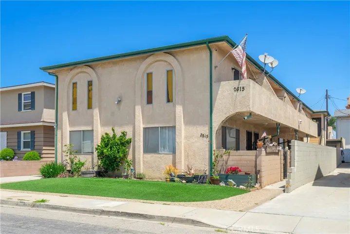 2615 Curtis Avenue, Redondo Beach, California 90278