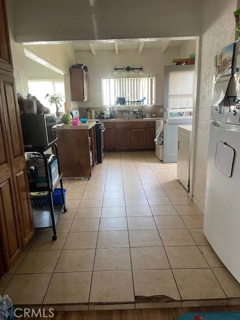 1408 S Central Avenue, Compton, California 90220 home-pic-4
