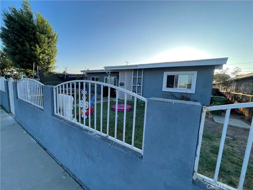 1408 S Central Avenue, Compton, California 90220 home-pic-10