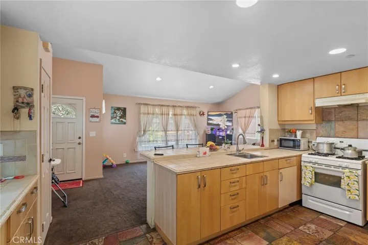 14740 Broadway, Whittier, California 90604