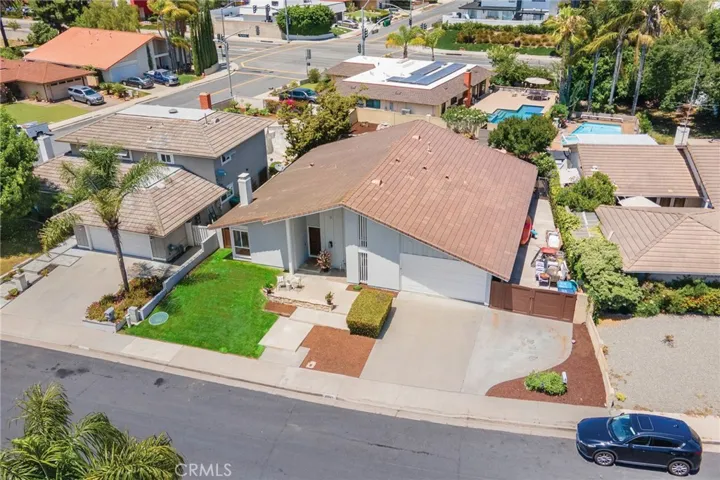25521 Rhoda Drive, Mission Viejo, California 92691