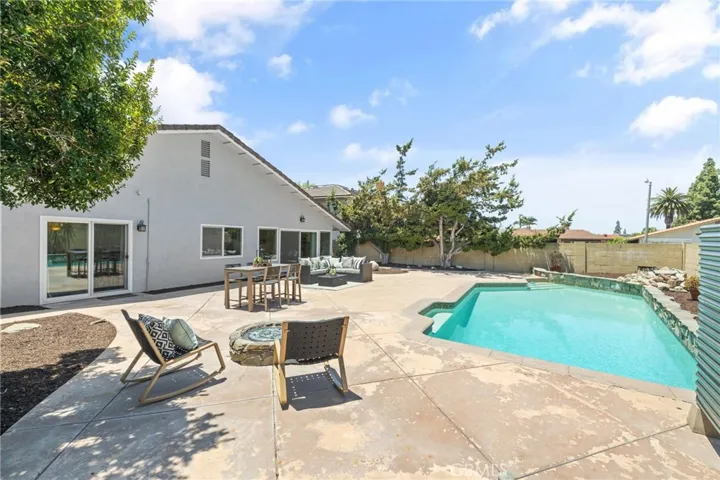 25521 Rhoda Drive, Mission Viejo, California 92691