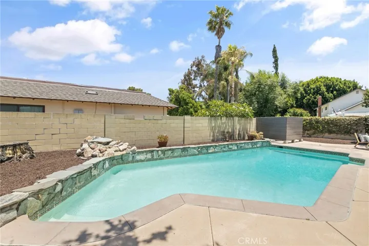 25521 Rhoda Drive, Mission Viejo, California 92691