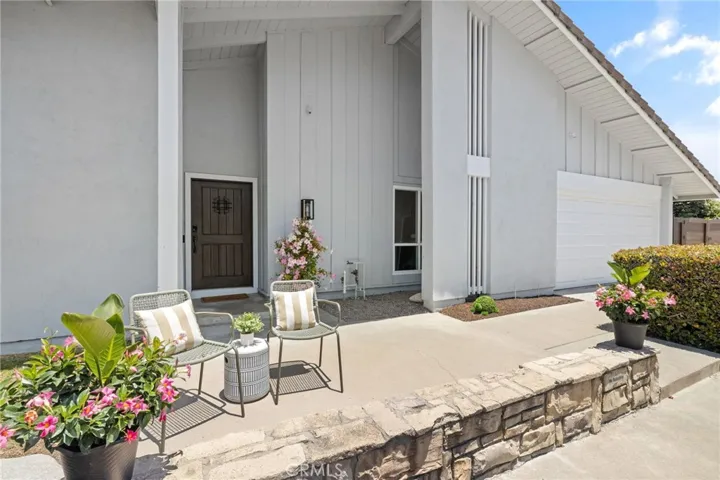 Relaxing Front Patio