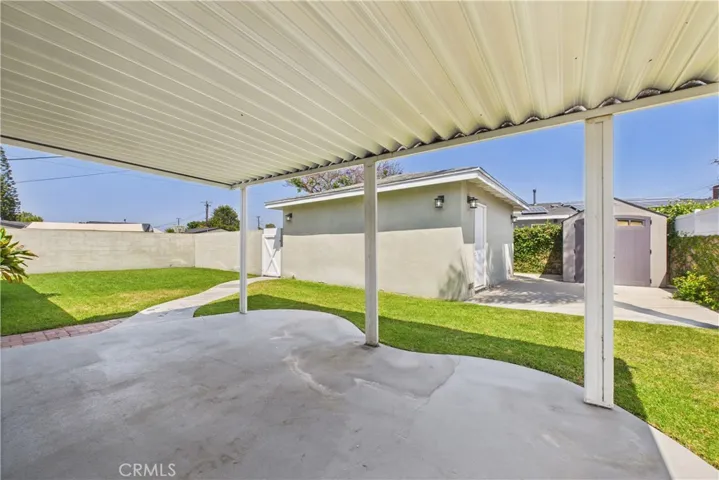 Nice patio for BBQ's!