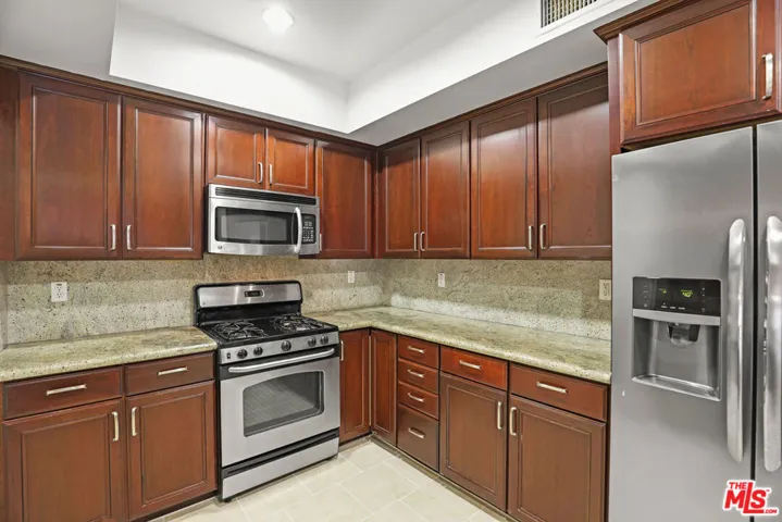 1212 Mcclellan Ph3, Los Angeles, California 90025