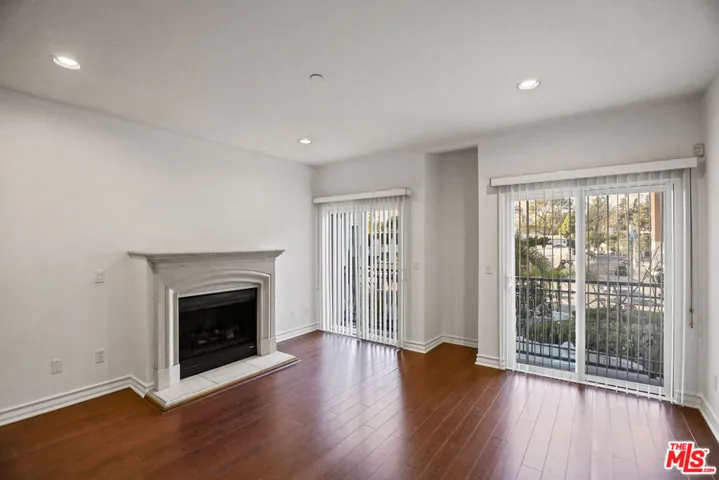 1212 Mcclellan Ph3, Los Angeles, California 90025