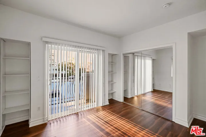 1212 Mcclellan Ph3, Los Angeles, California 90025