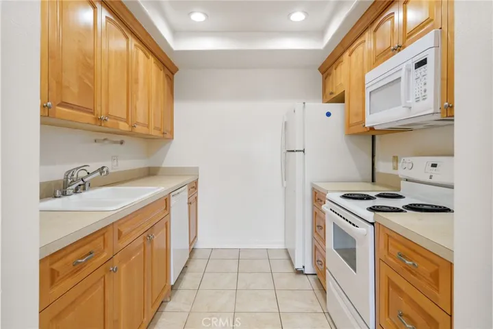 12830 Burbank Boulevard 320, Valley Village, California 91607
