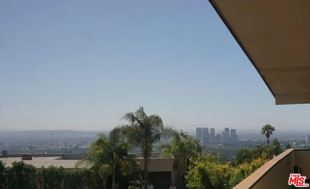 1461 Laurel Way, Beverly Hills, California 90210 home-pic-6