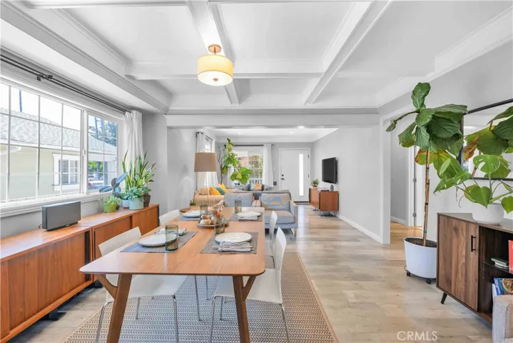 3506 10th Avenue, Los Angeles, California 90018