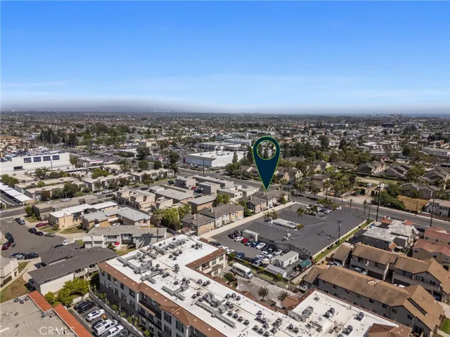 Quick access to PCH, 405 & 55 Freeways makes commuting a breeze.