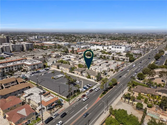 Quiet, well-kept neighborhood with convenient access to shops, dining, and freeways.