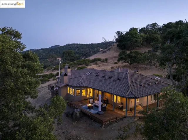 3165 Wooden Valley Rd, Napa, California 94558-9399