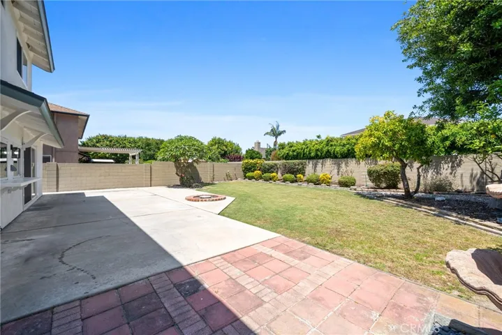 Perfect space for your own garden! Block walls that will last forever!