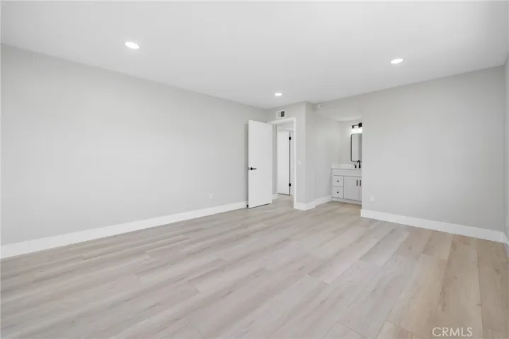 Lots of natural light! A peaceful place to start or end your day.