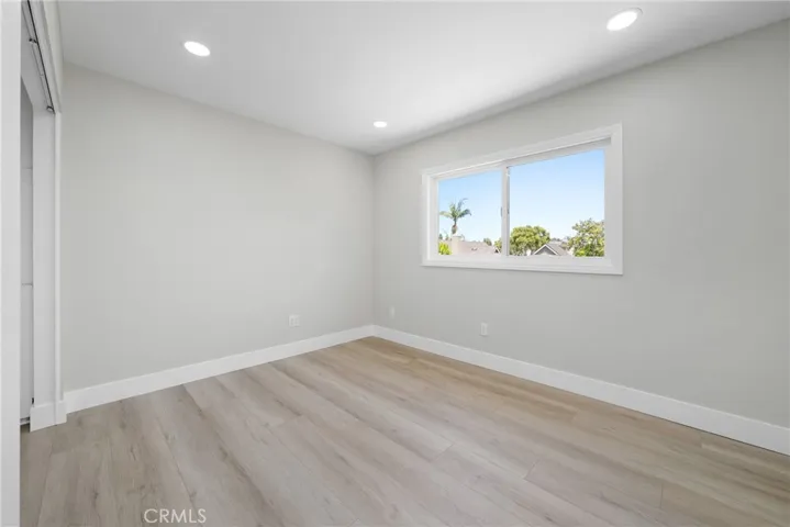 Cozy bedroom perfect for a home office, guest room, or nursery!