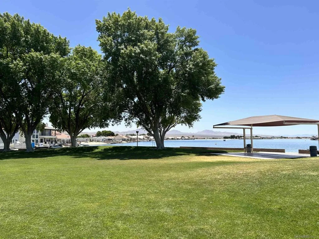 27452 Silver Lakes Pkwy, Helendale, California 92342 home-pic-22