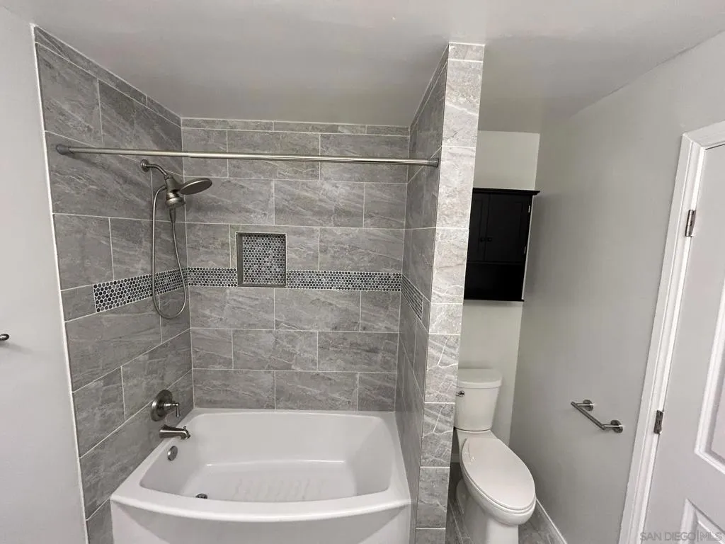 27452 Silver Lakes Pkwy, Helendale, California 92342 home-pic-11