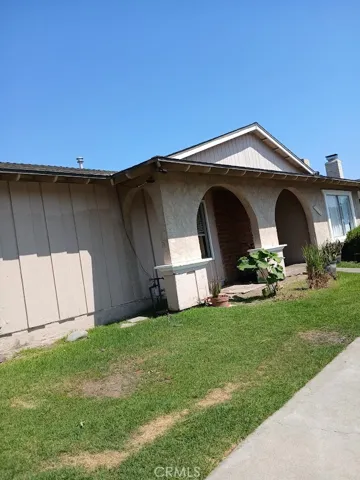 16542 Sabot Lane, Huntington Beach, California 92647