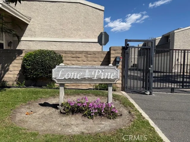 Lone Pine Complex.