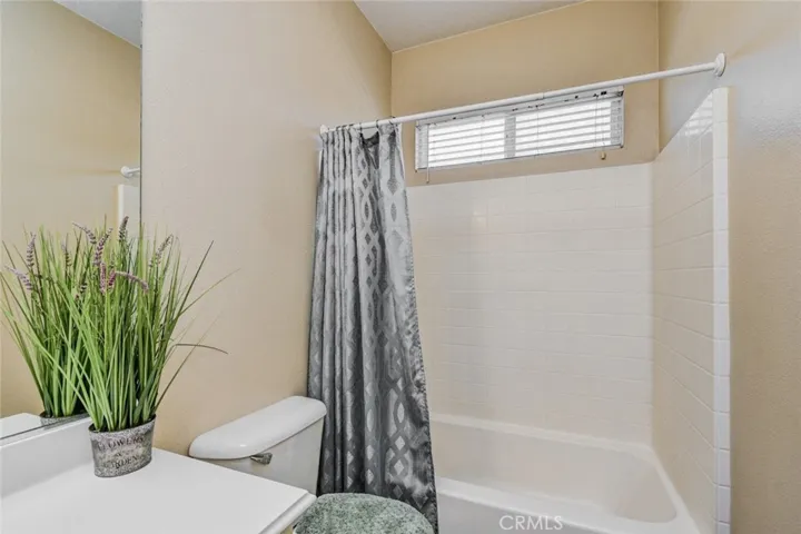 6174 Risingstar Drive, Eastvale, California 92880